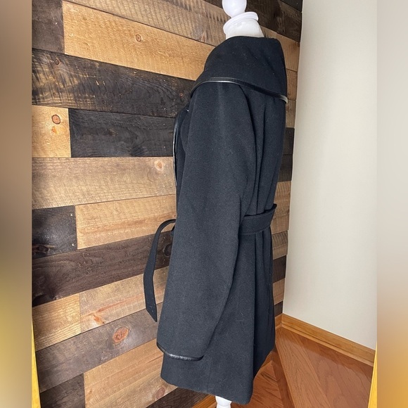 Dennis Basso Black Pea Coat Size Medium Corpcore Professional Career - Picture 2 of 7